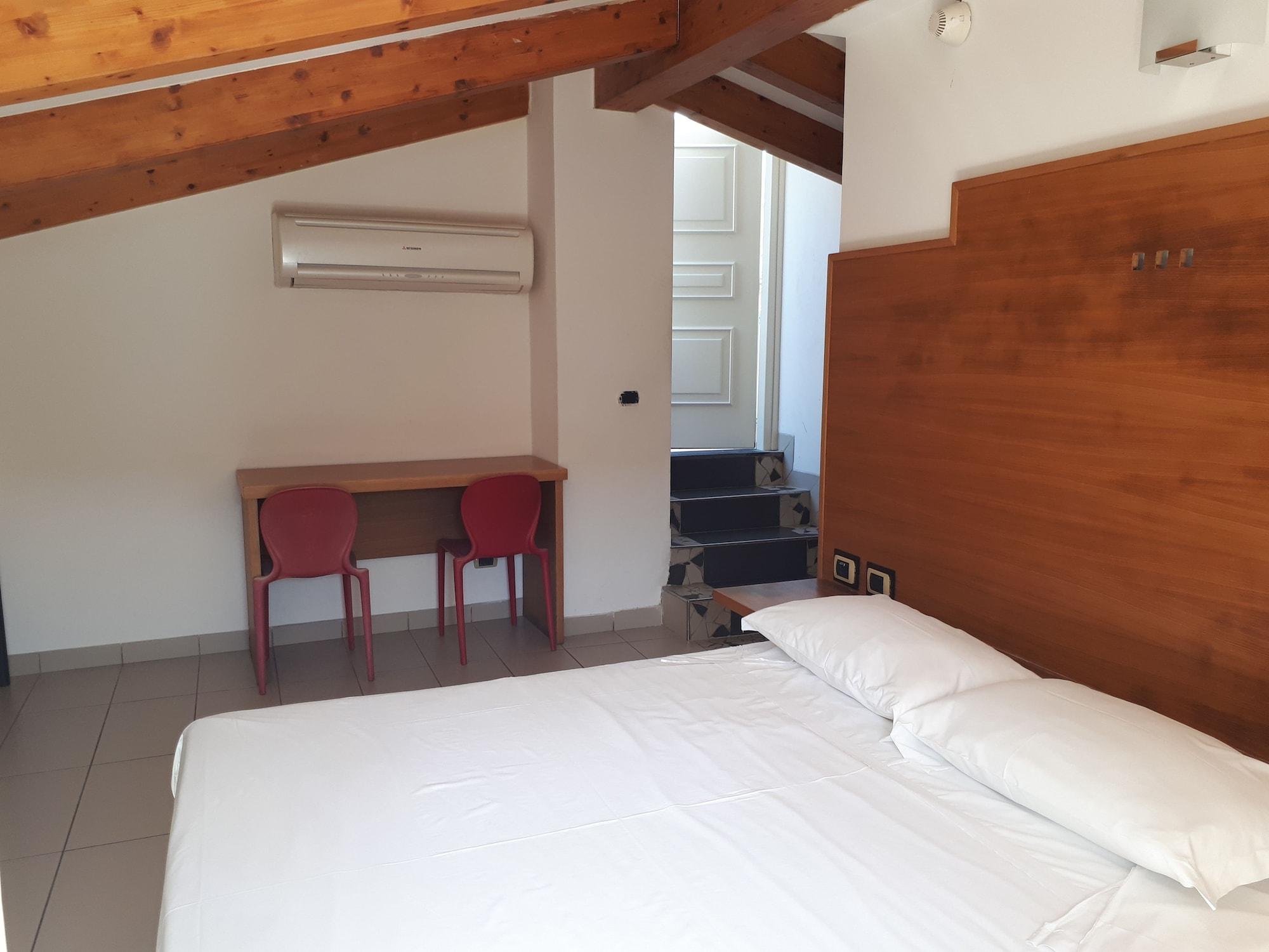 Seven Hostel & Rooms Sant'Agnello Exterior foto